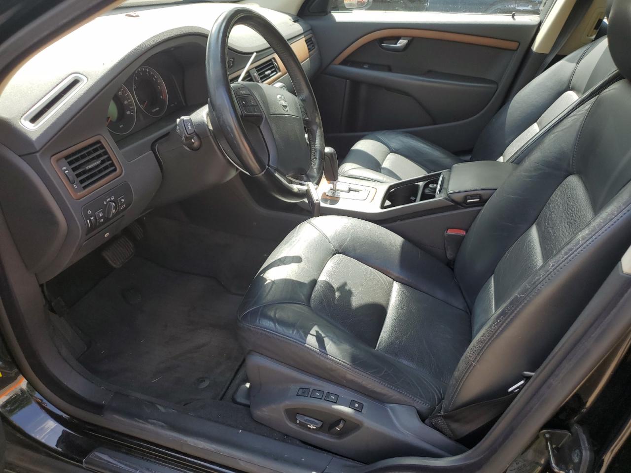 2008 Volvo S80 3.2 VIN: YV1AS982481077463 Lot: 60875405
