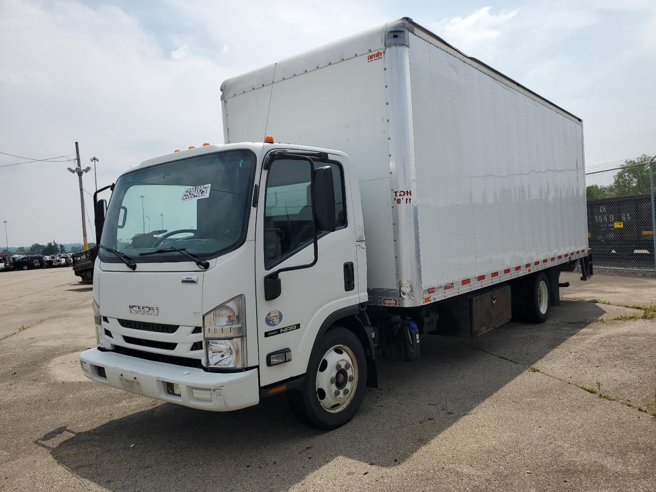 2016 Isuzu Nrr