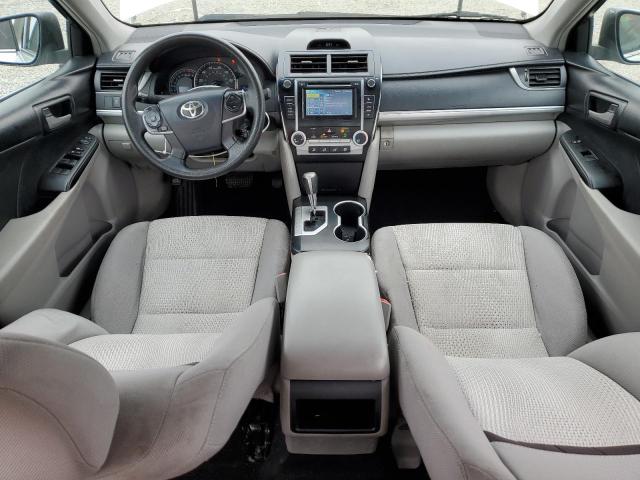 Sedans TOYOTA CAMRY 2014 Srebrny