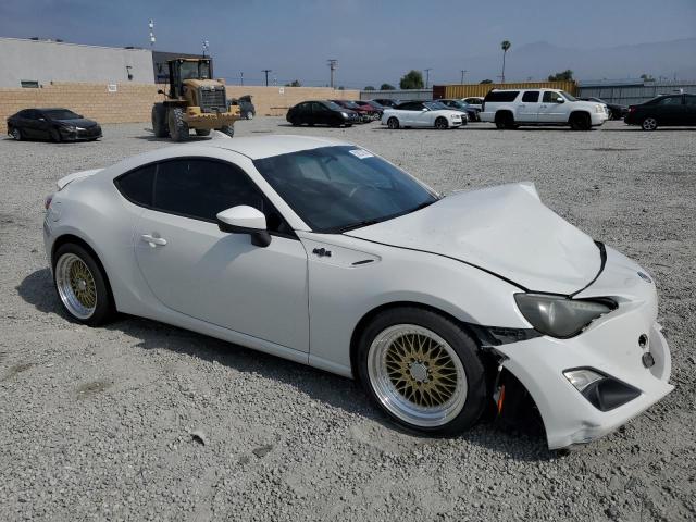  TOYOTA SCION 2015 Білий