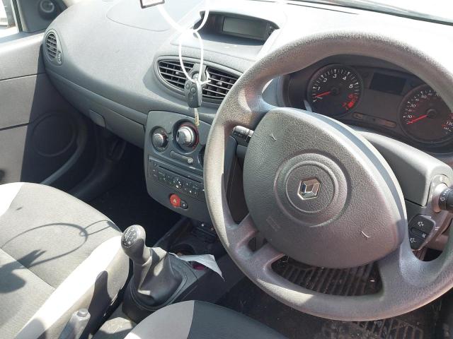 2010 RENAULT CLIO EXTRE