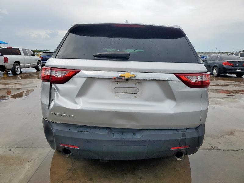  CHEVROLET TRAVERSE 2019 Серебристый