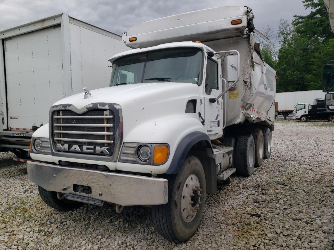 MACK ALL MODELS 2007 VIN 1M2AG11C97M055852 photo 2