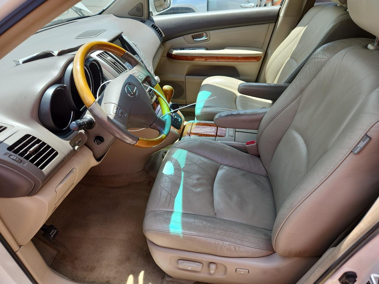 2006 Lexus Rx 330 VIN: JTJGA31U860064551 Lot: 61945215