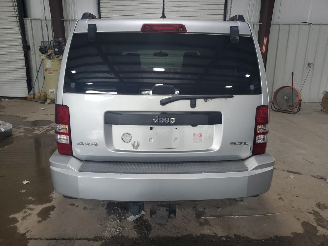 JEEP LIBERTY 2008 VIN 1J8GN28K18W215681 zdjęcie 6