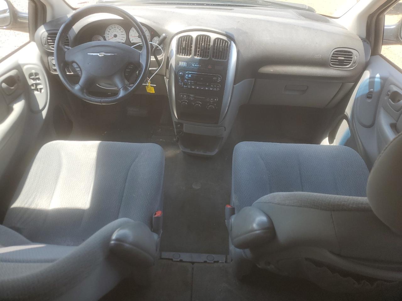 2005 Chrysler Town & Country Touring VIN: 2C4GP54L35R499272 Lot: 62613235