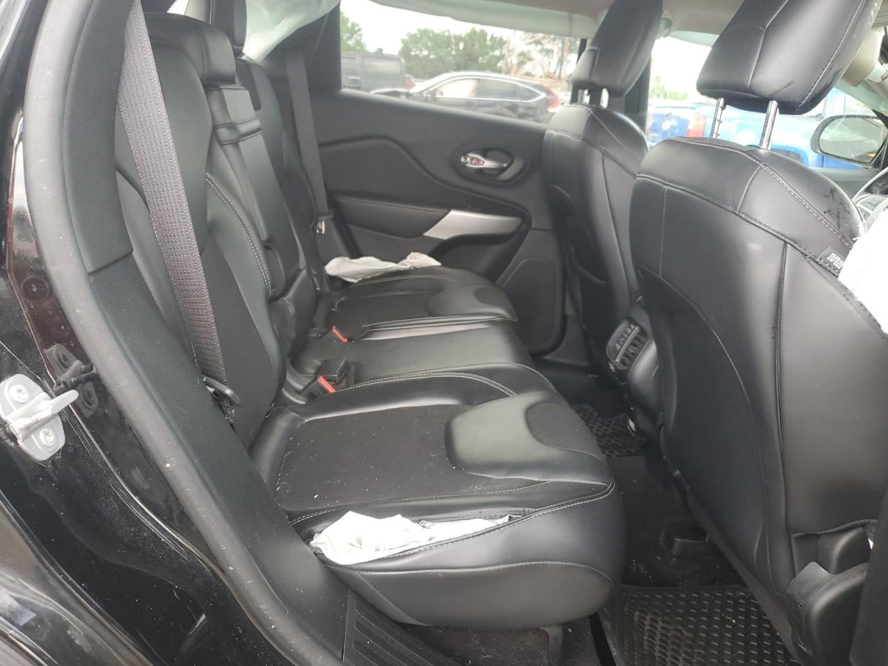 2018 Jeep Cherokee Latitude Plus VIN: 1C4PJMLX9JD548679 Lot: 61924145