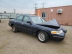 2001 Ford Crown Victoria Lx იყიდება Elgin-ში, IL - Front End