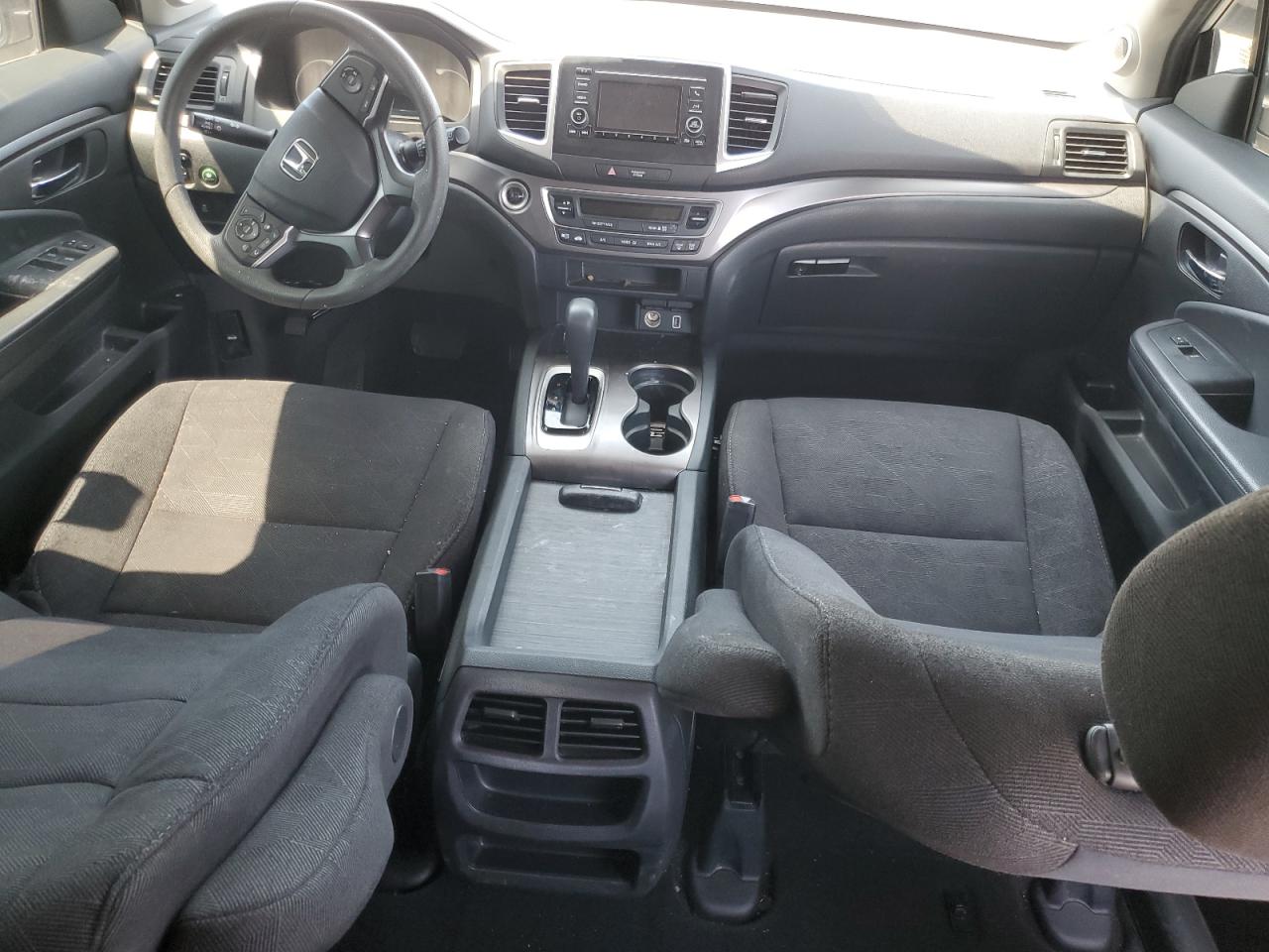 2020 Honda Pilot Lx VIN: 5FNYF5H15LB015143 Lot: 60089265