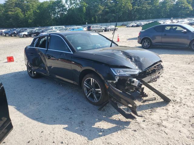 Седани AUDI A4 2017 Чорний