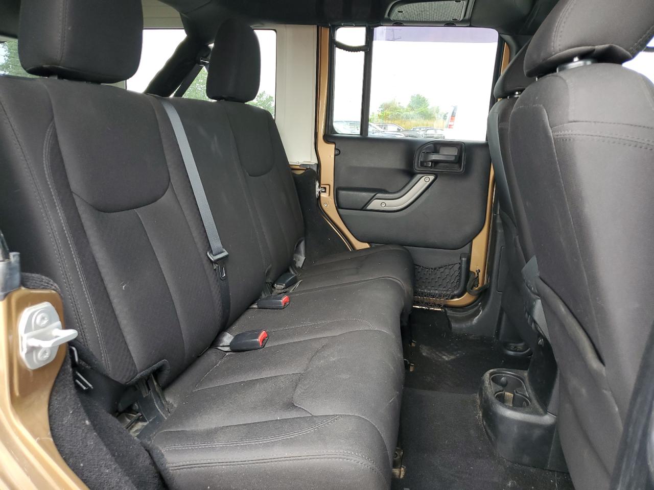 2015 Jeep Wrangler Unlimited Sport VIN: 1C4BJWDG0FL693661 Lot: 62829865
