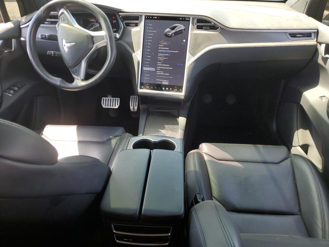 2018 Tesla Model X VIN: 5YJXCDE47JF081218 Lot: 61860705