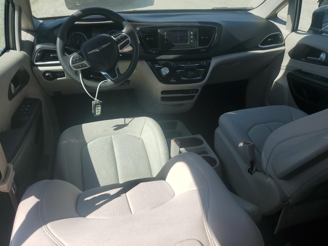 2017 Chrysler Pacifica Lx VIN: 2C4RC1CG1HR657694 Lot: 62120095