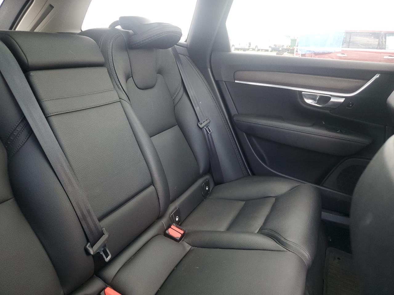 2018 Volvo V90 Cross Country T5 Momentum VIN: YV4102NK8J1025649 Lot: 61981305