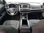 2015 Toyota Highlander Le for Sale in Lansing, MI - Rear End