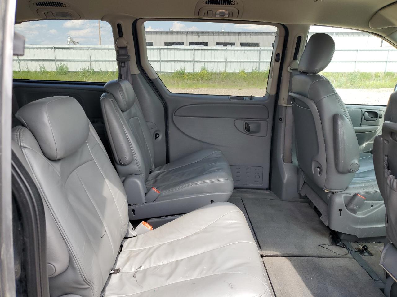 2005 Dodge Grand Caravan Sxt VIN: 2D4GP44L95R424704 Lot: 61243925