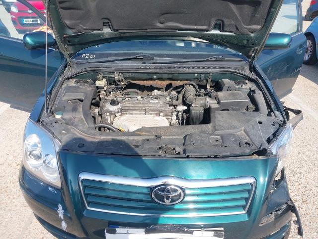 2003 TOYOTA AVENSIS T