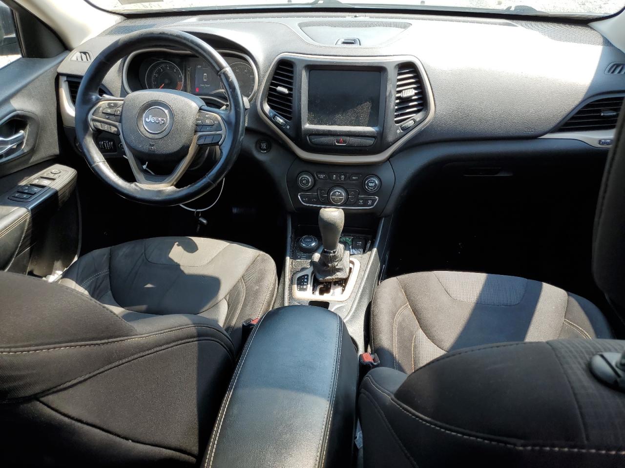 2015 Jeep Cherokee Latitude VIN: 1C4PJMCS5FW764349 Lot: 81190645