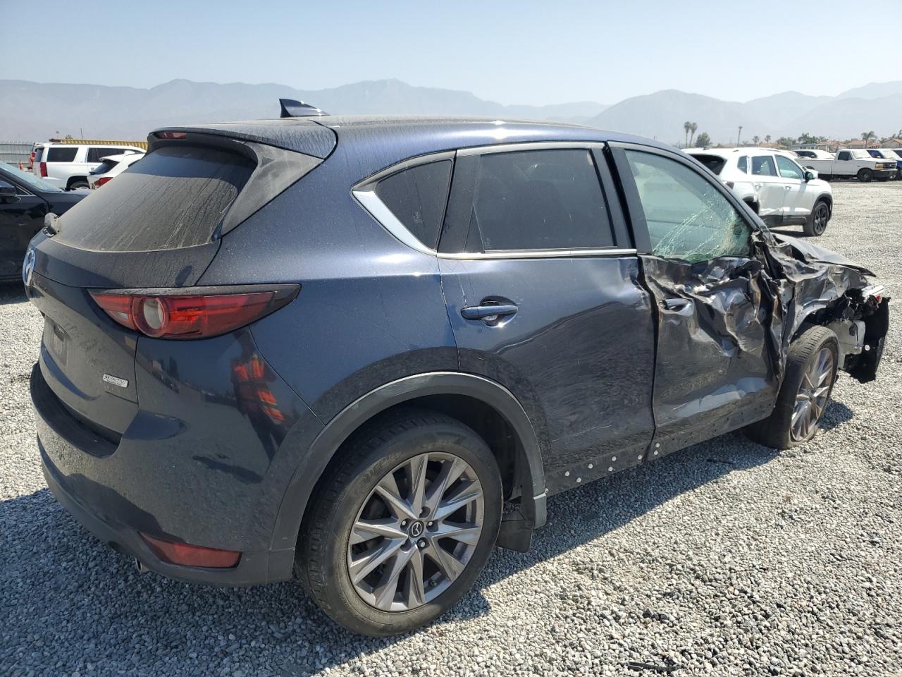 MAZDA CX-5 2019 VIN JM3KFADM3K0696454 zdjęcie 3
