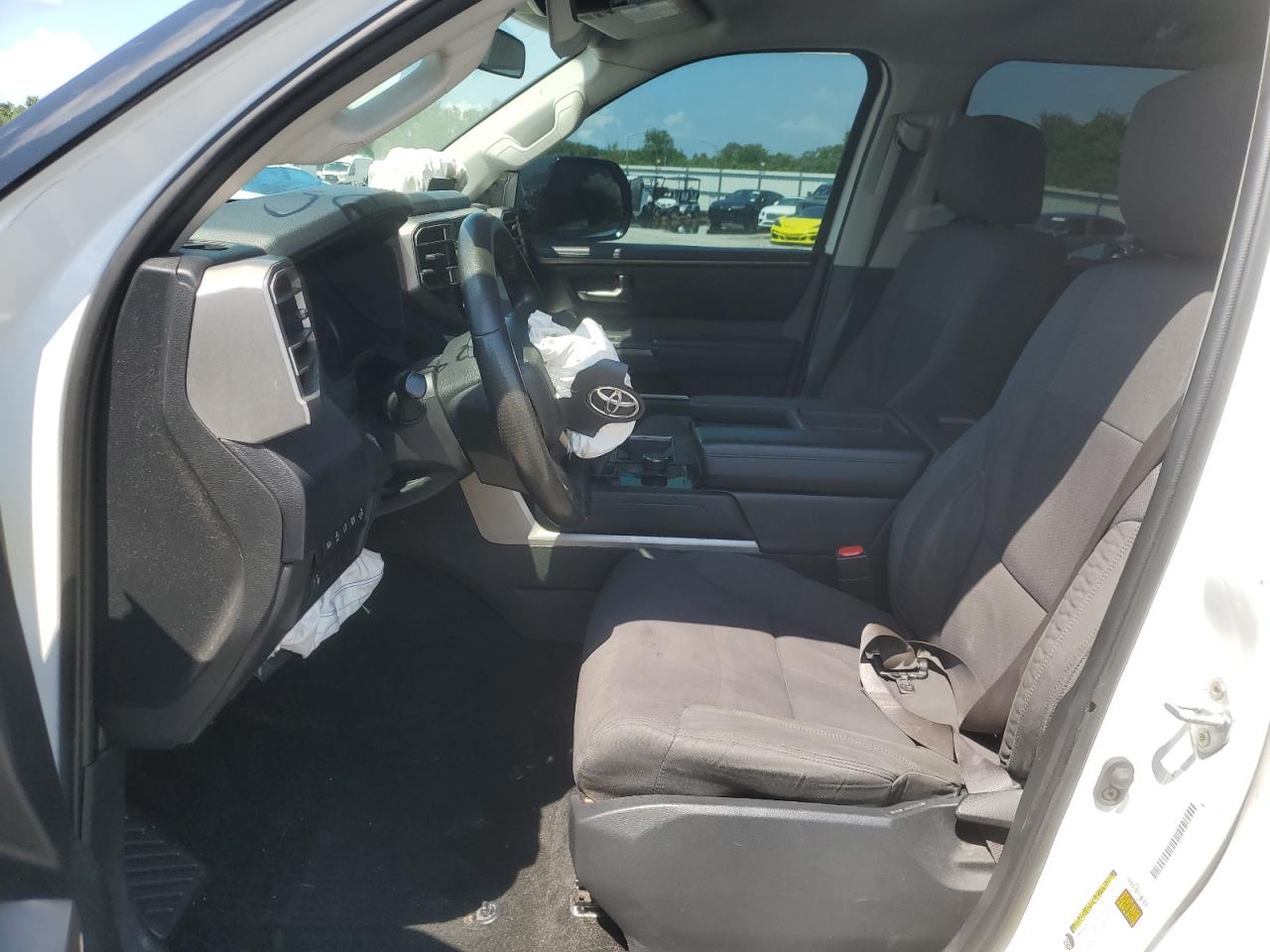 2022 Toyota Tundra Crewmax Sr VIN: 5TFLA5AB1NX008470 Lot: 61140025