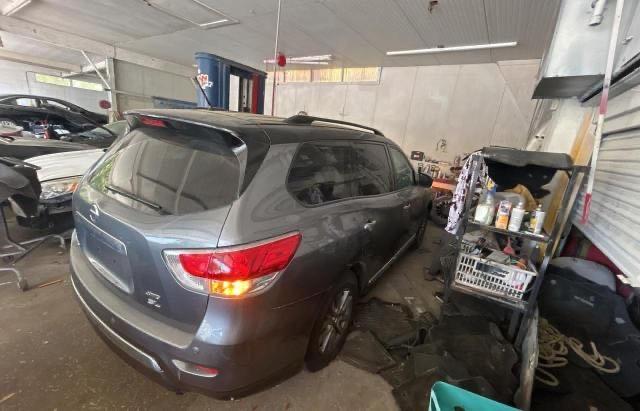 Parquets NISSAN PATHFINDER 2016 Gray