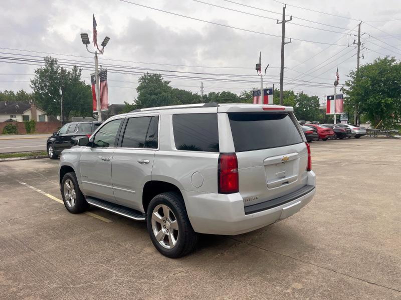  CHEVROLET TAHOE 2018 Srebrny