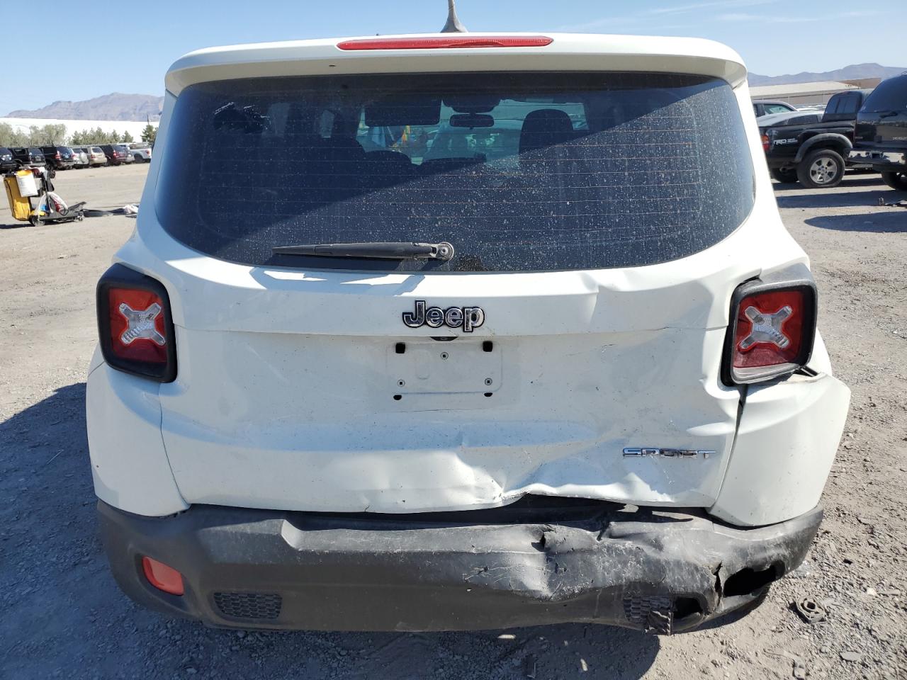 2016 Jeep Renegade Sport VIN: ZACCJAATXGPC74285 Lot: 61101195