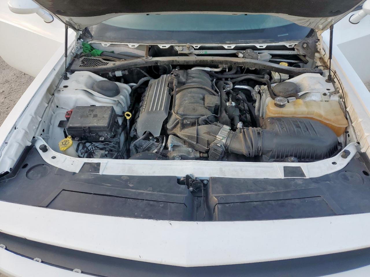 2016 Dodge Challenger R/T Scat Pack VIN: 2C3CDZFJXGH325576 Lot: 59818585