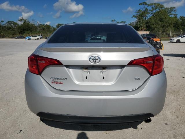  TOYOTA COROLLA 2017 Srebrny