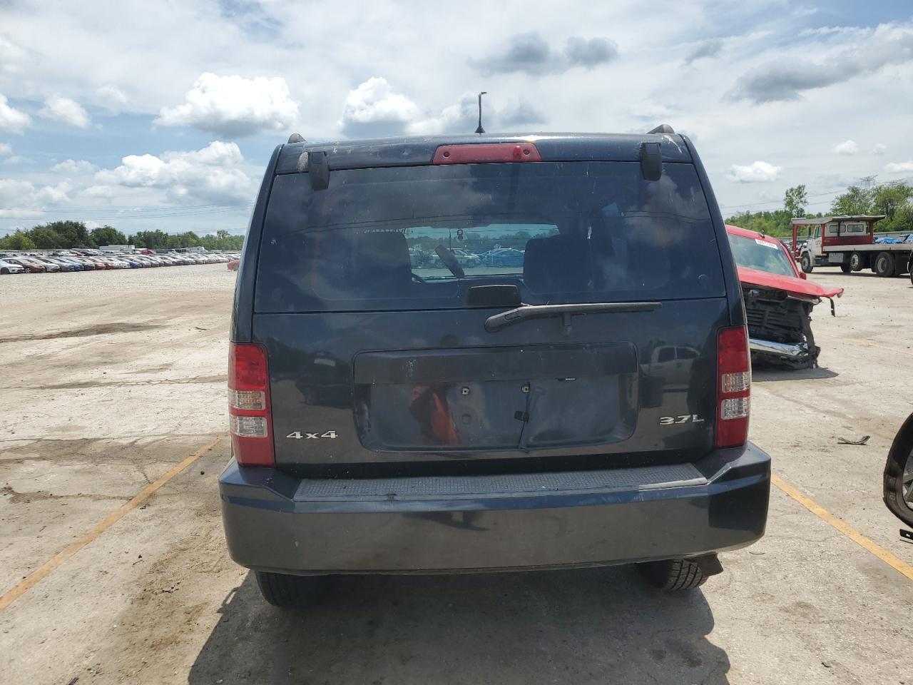 2008 Jeep Liberty Sport VIN: 1J8GN28K28W194713 Lot: 62672375