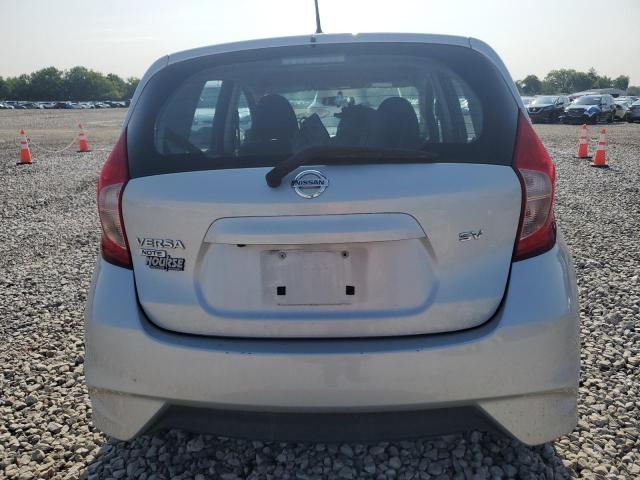  NISSAN VERSA 2017 Srebrny