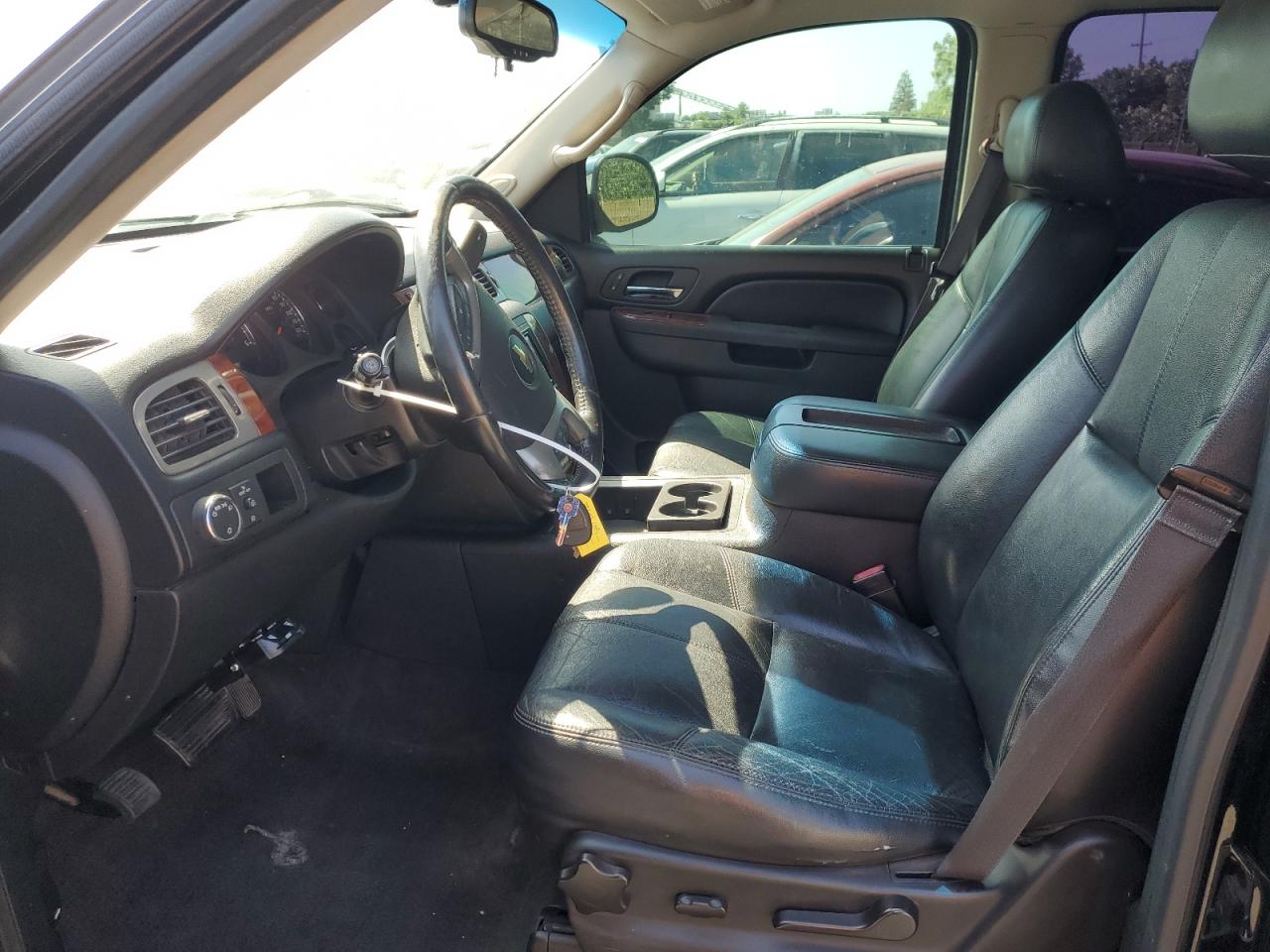 2013 Chevrolet Suburban C1500 Lt VIN: 1GNSCJE09DR357586 Lot: 59401405