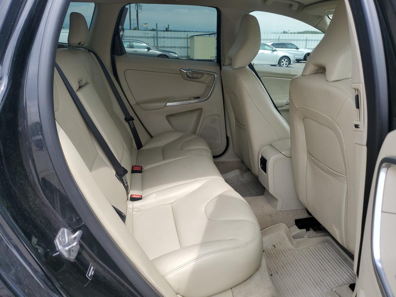 2016 Volvo Xc60 T5 Premier VIN: YV4612RK1G2819957 Lot: 61799735