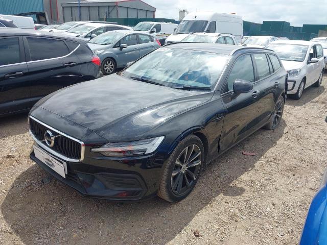 2020 VOLVO V60 2.0 B3P MOMENTUM 5DR AUTO for sale at Copart ROCHFORD