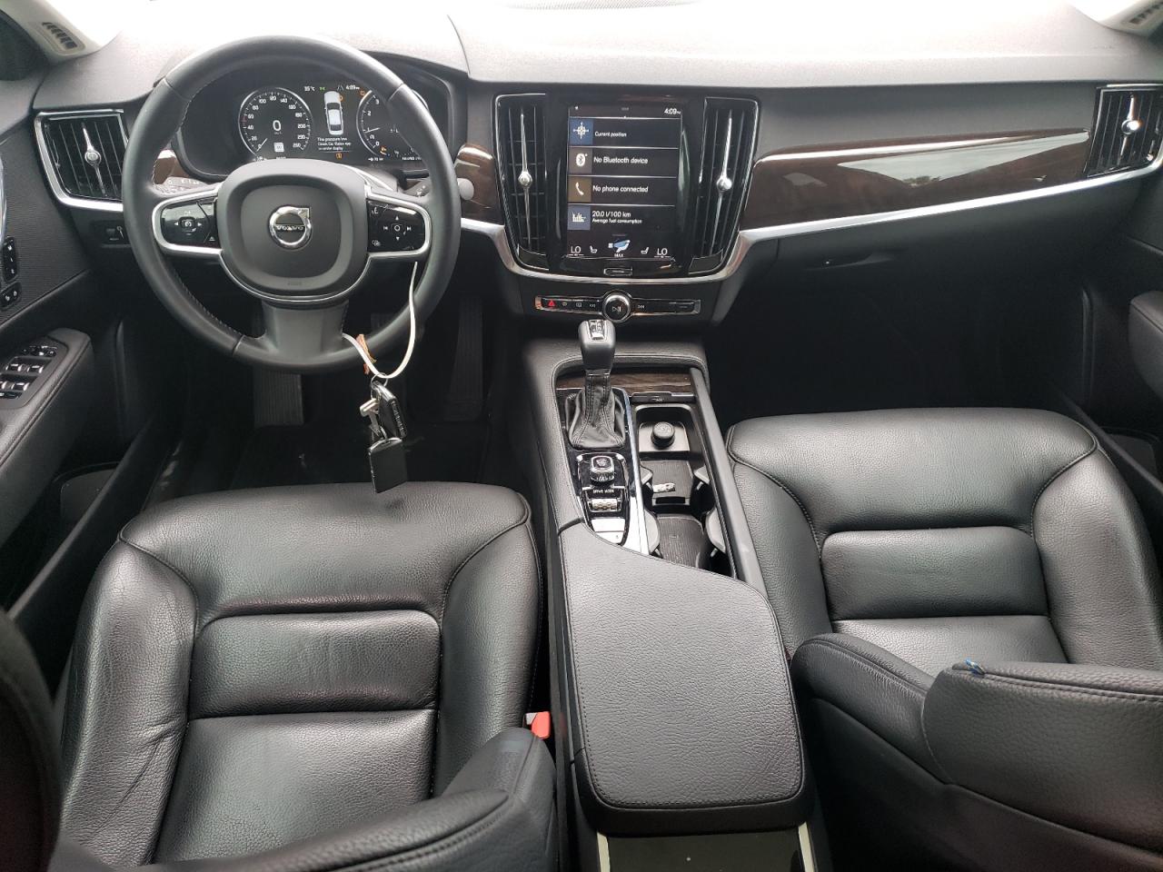2018 Volvo S90 T5 Momentum VIN: LVY982MK2JP021702 Lot: 61712885
