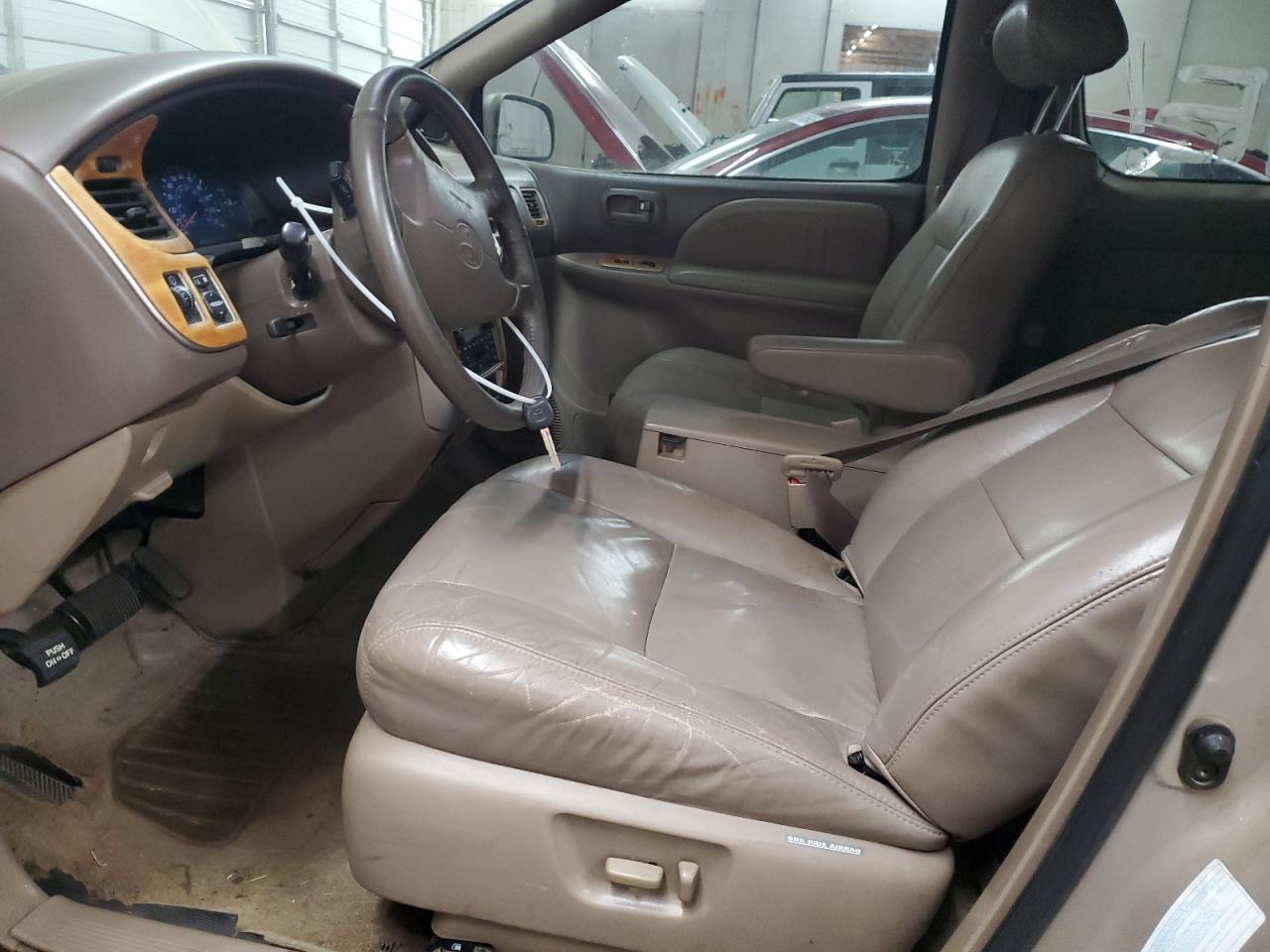 4t3zf13cx2u487062 4T3ZF13CX2U487062 2002 Toyota Sienna Le
