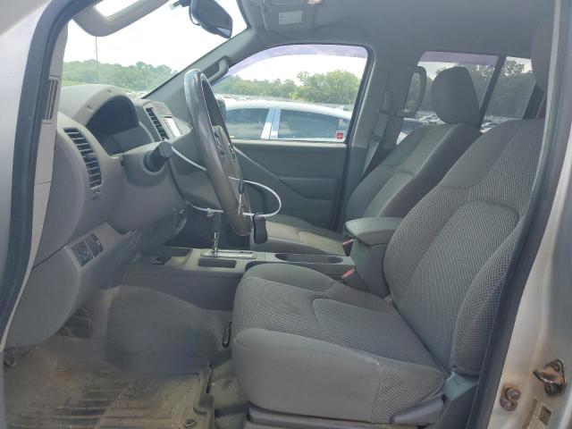 Pickups NISSAN FRONTIER 2016 Srebrny