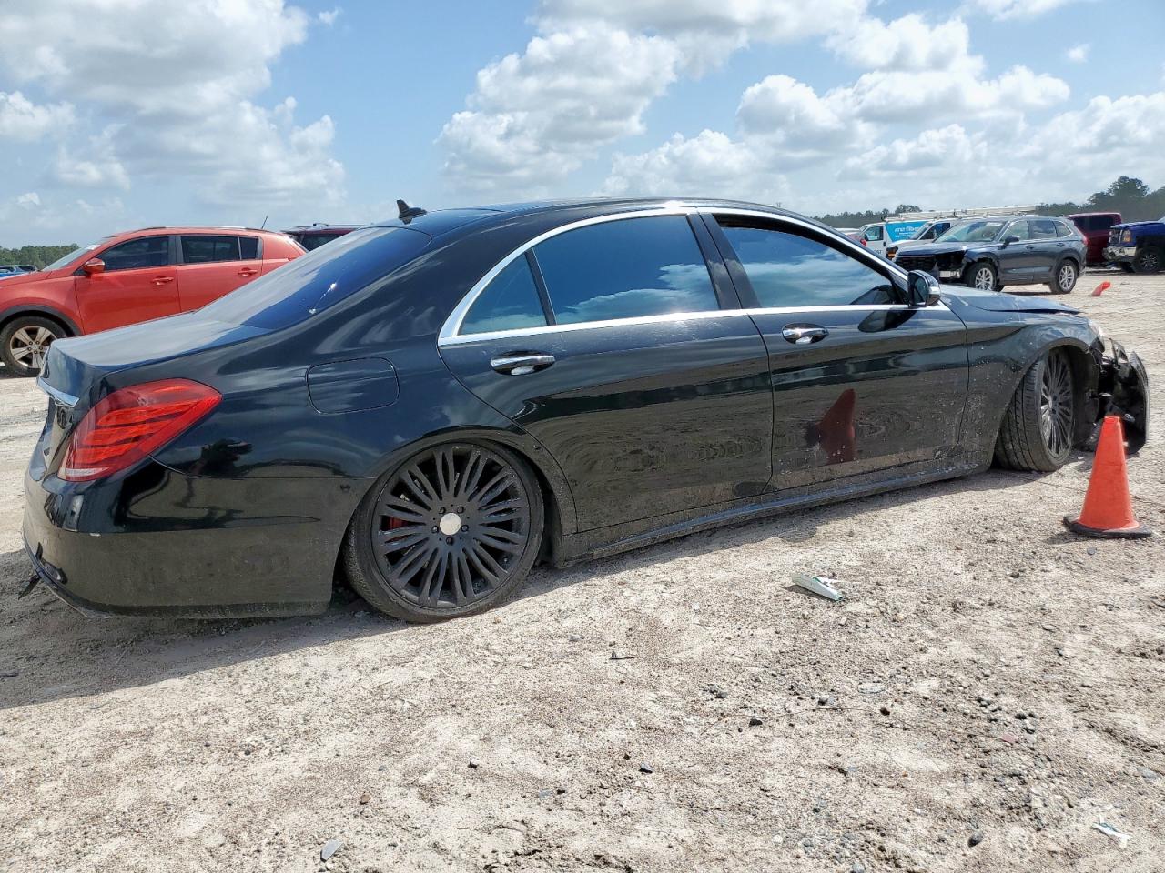 2016 Mercedes-Benz S 550 black null gas WDDUG8CB8GA218142 photo #4