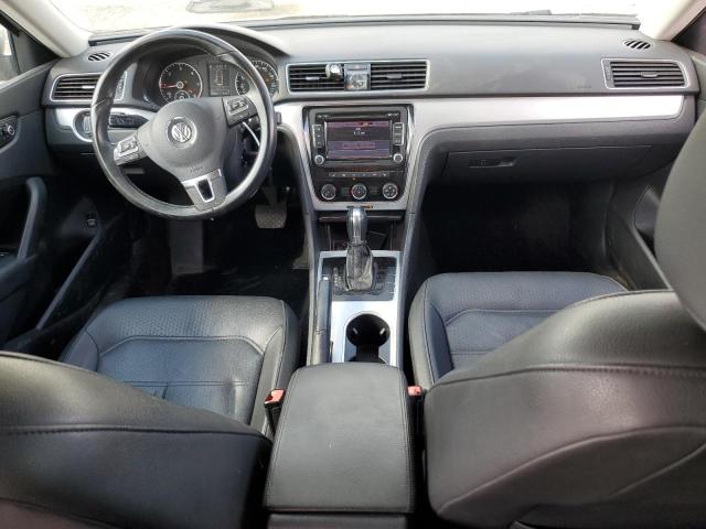  VOLKSWAGEN PASSAT 2013 Сріблястий