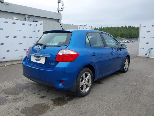 2011 TOYOTA AURIS TR V