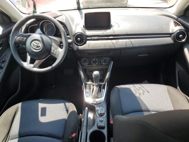  TOYOTA YARIS 2017 Bordowy