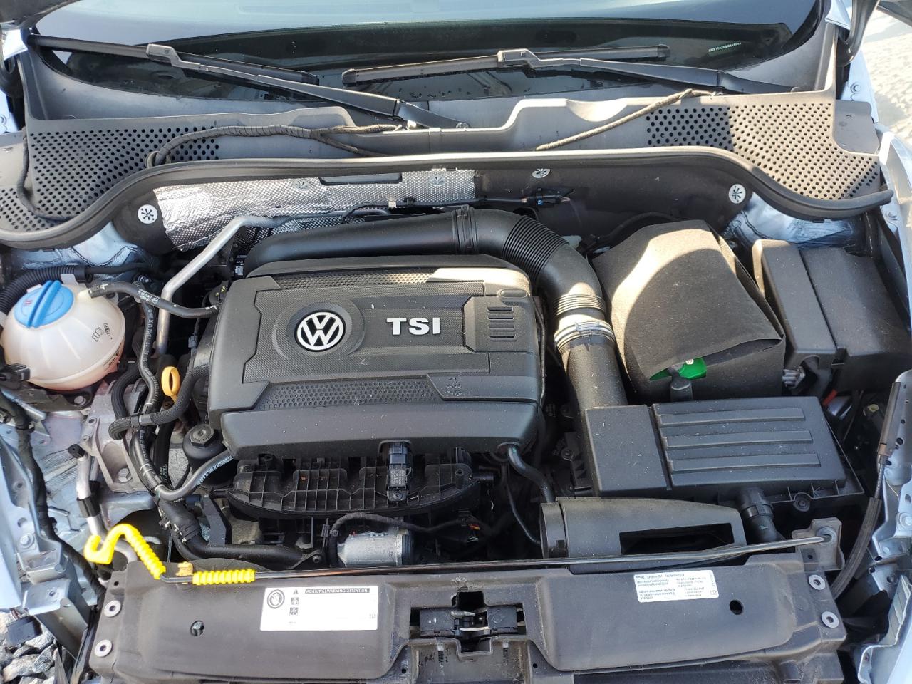 2016 Volkswagen Beetle S/Se VIN: 3VW517AT0GM818062 Lot: 60218585
