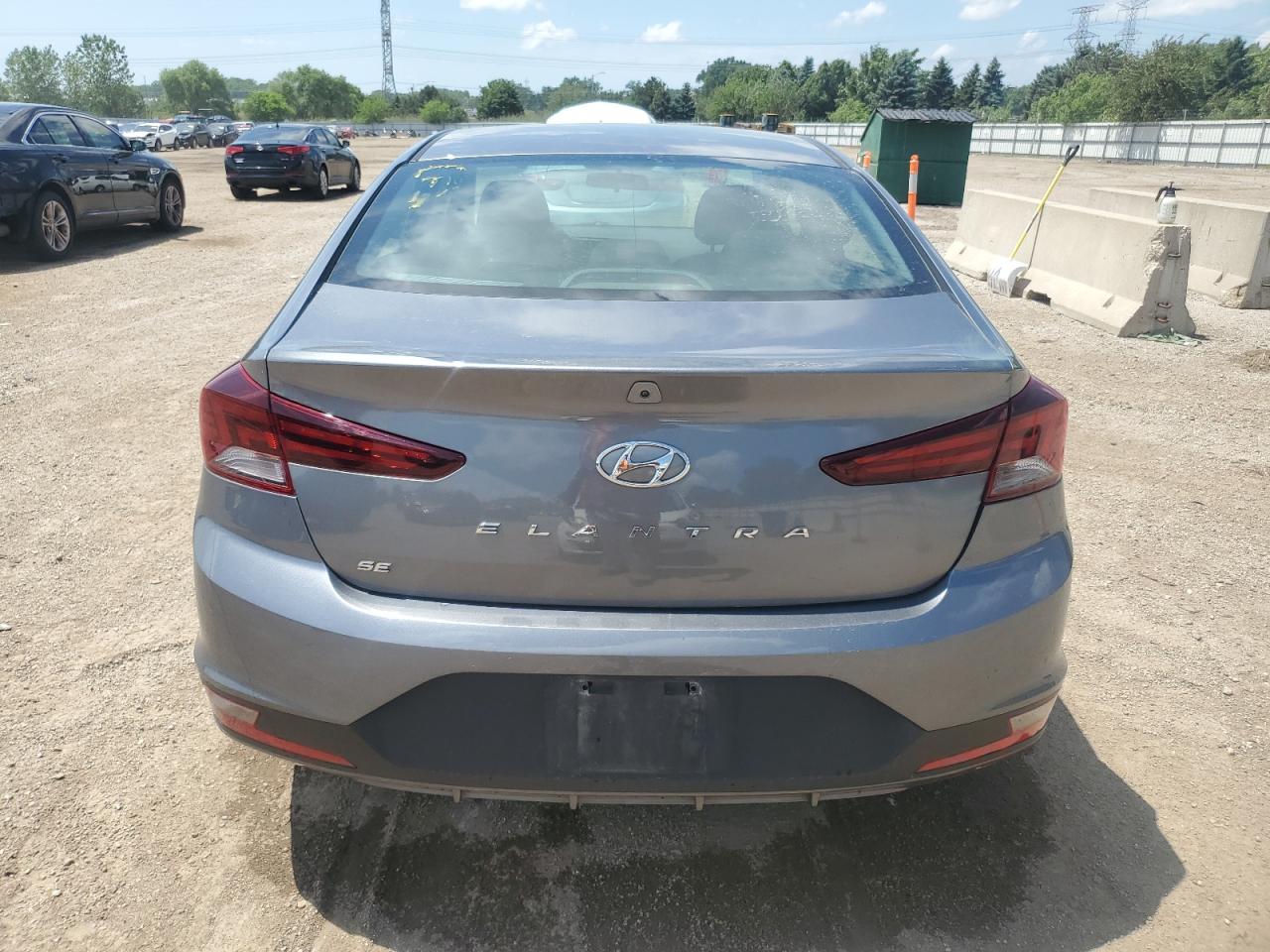 2019 Hyundai Elantra Se VIN: 5NPD74LF6KH484587 Lot: 61870255