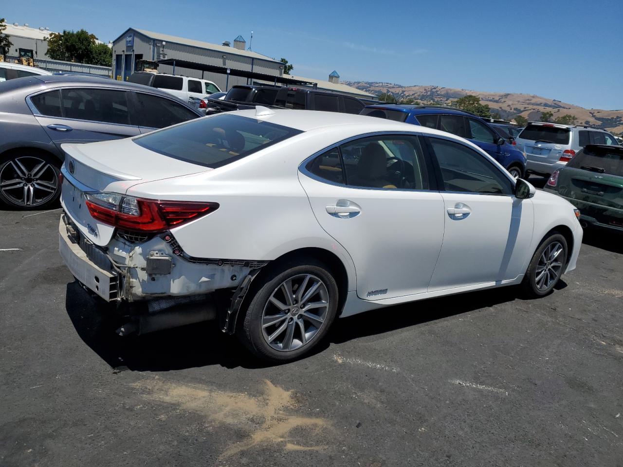 LEXUS ES300 2016 VIN JTHBW1GG5G2112595 photo 3
