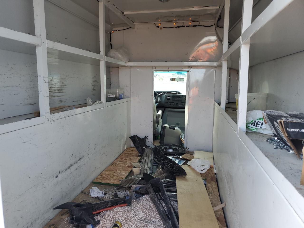 2016 Ford Econoline E350 Super Duty Cutaway Van VIN: 1FDWE3FS4GDC51639 Lot: 70987915