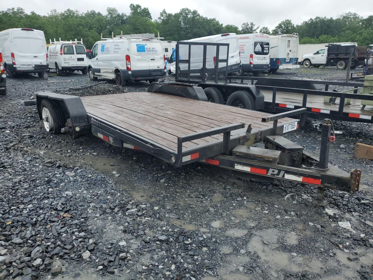 2015 Pj Trailers Tilt Deck Equipment Trailer იყიდება Grantville-ში, PA - Side