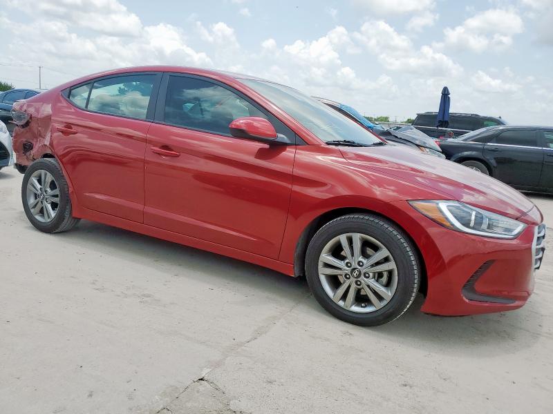  HYUNDAI ELANTRA 2017 Красный