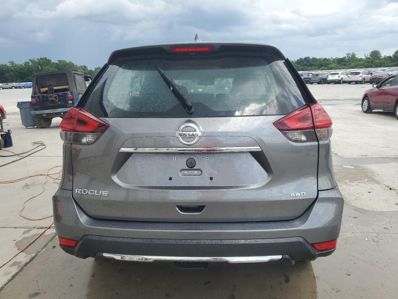 2018 Nissan Rogue S VIN: 5N1AT2MV5JC804268 Lot: 62740525