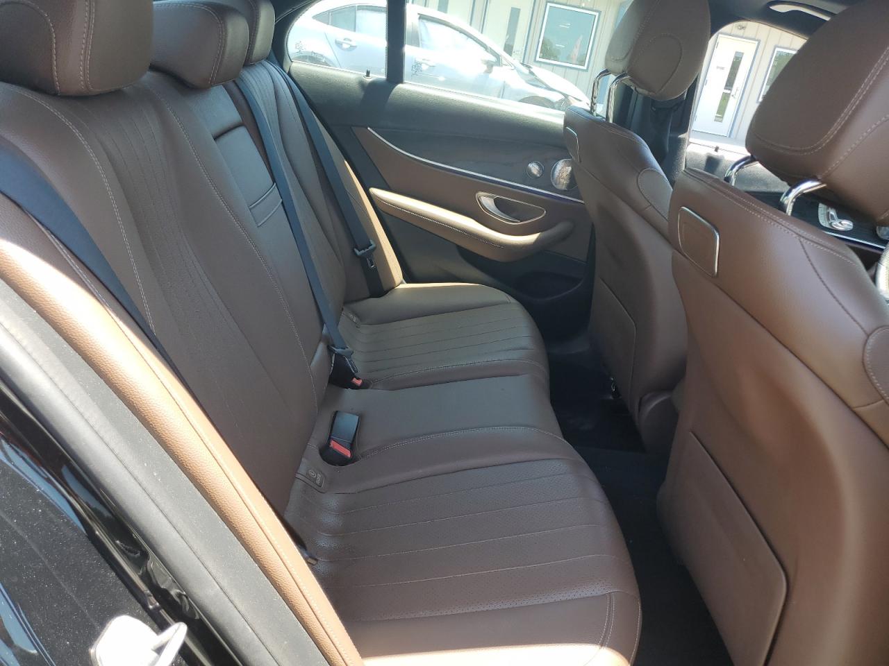 2018 Mercedes-Benz E 300 VIN: WDDZF4JB5JA356734 Lot: 62036305