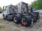 West Warren, MA에서 판매 중인 2015 Freightliner Business Class M2 Semi Truck - Minor Dent/Scratches
